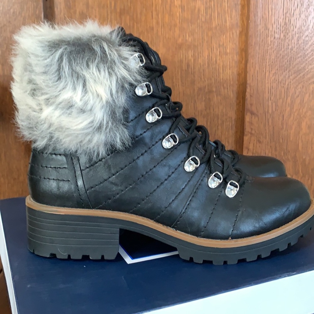 NEW Kari Blue Black Moto Boots With Heel and Faux Fur Trim - Picture 4 of 14